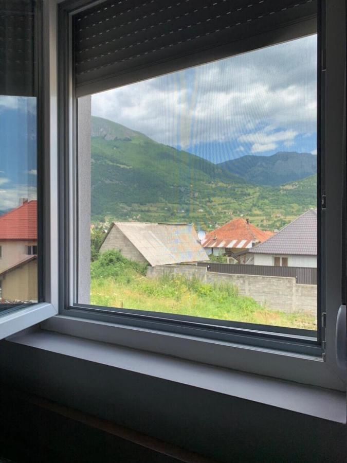 Отель Hotel Mountain View Inn Gusinje