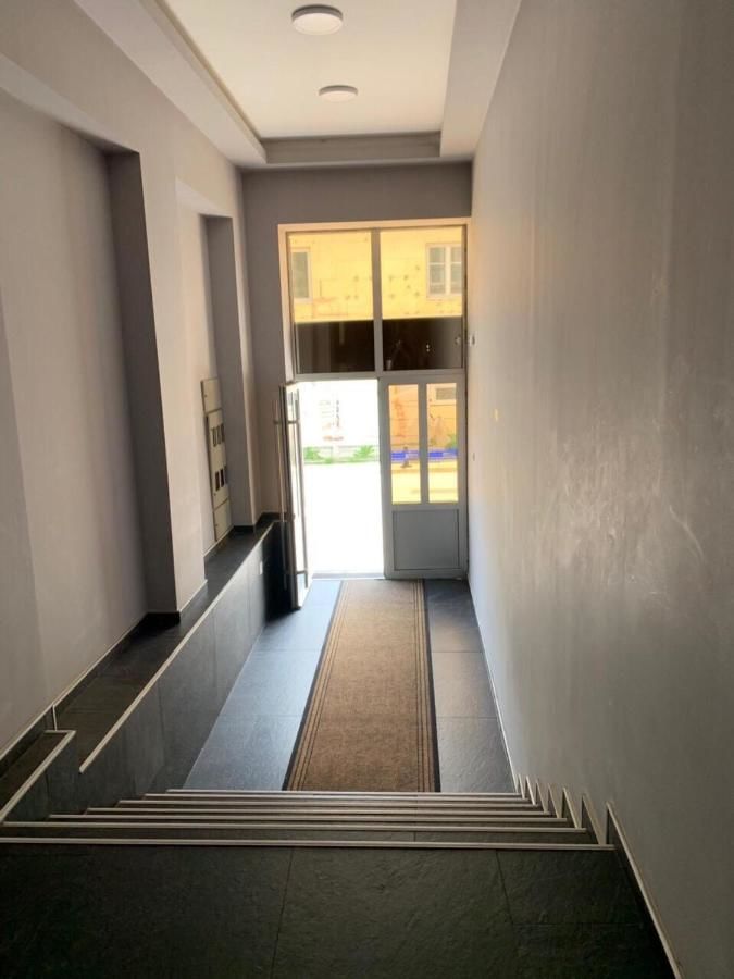 Отель Hotel Mountain View Inn Gusinje-32