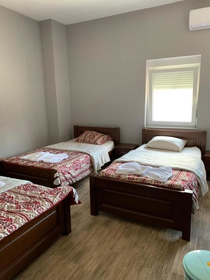 Отель Hotel Mountain View Inn Gusinje-42