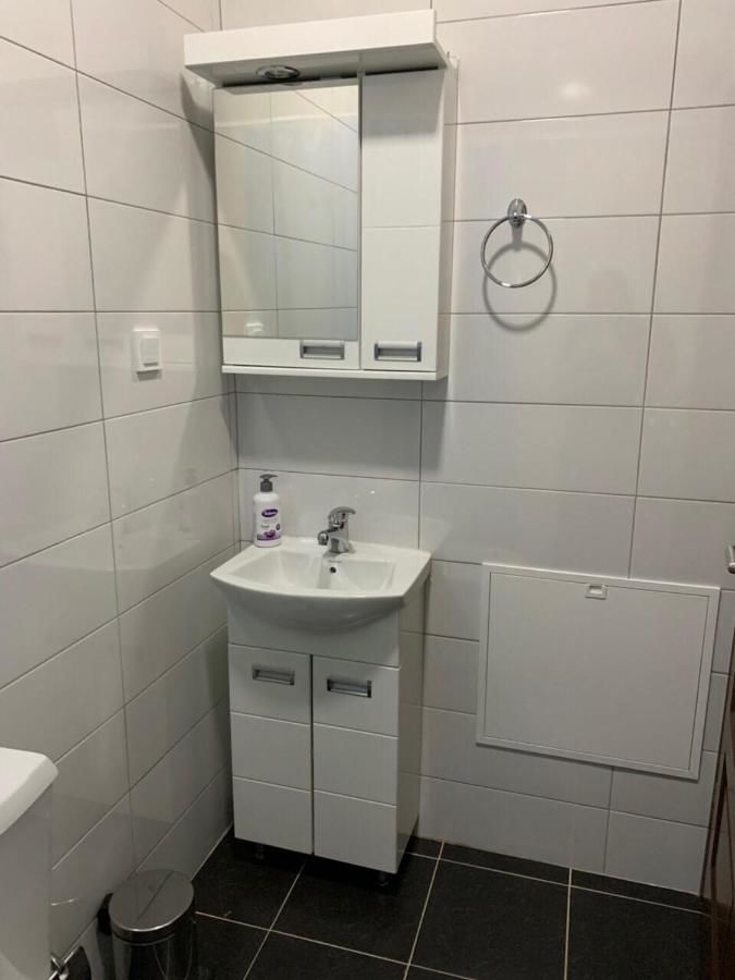 Отель Hotel Mountain View Inn Gusinje