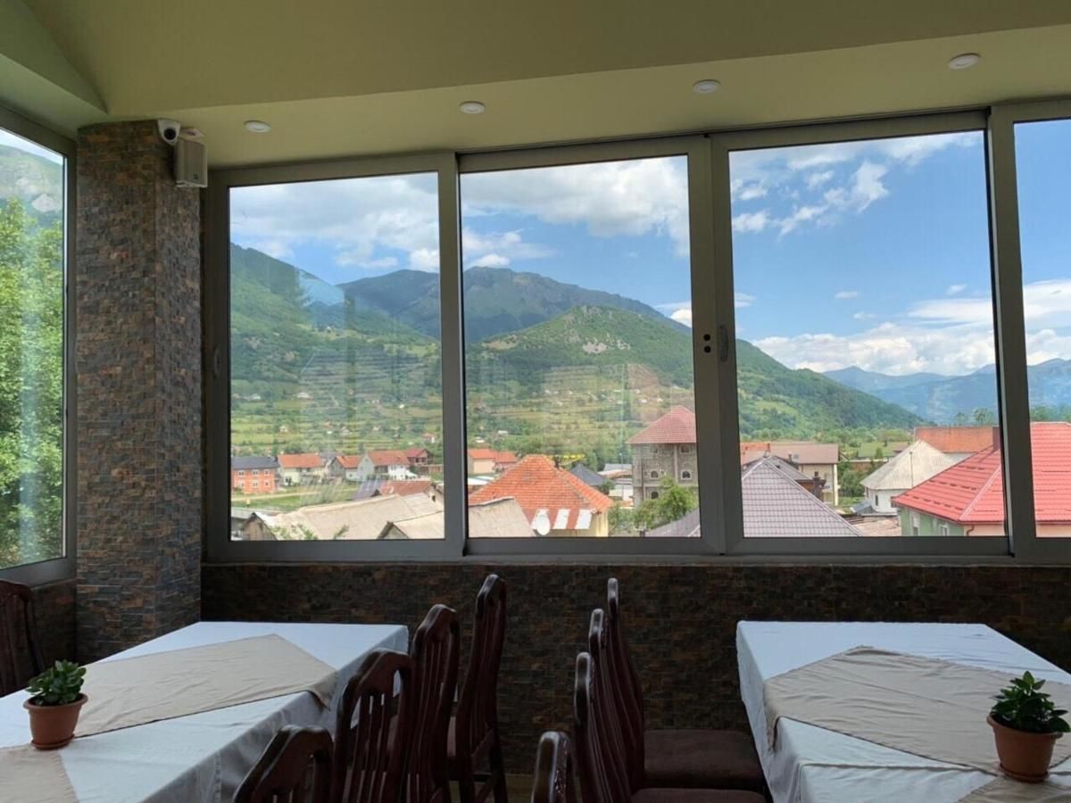 Отель Hotel Mountain View Inn Gusinje-12