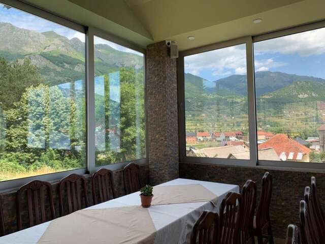 Отель Hotel Mountain View Inn Gusinje-15