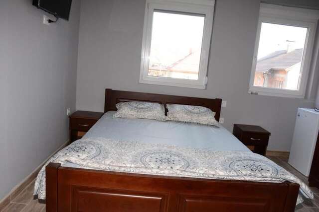 Отель Hotel Mountain View Inn Gusinje-50
